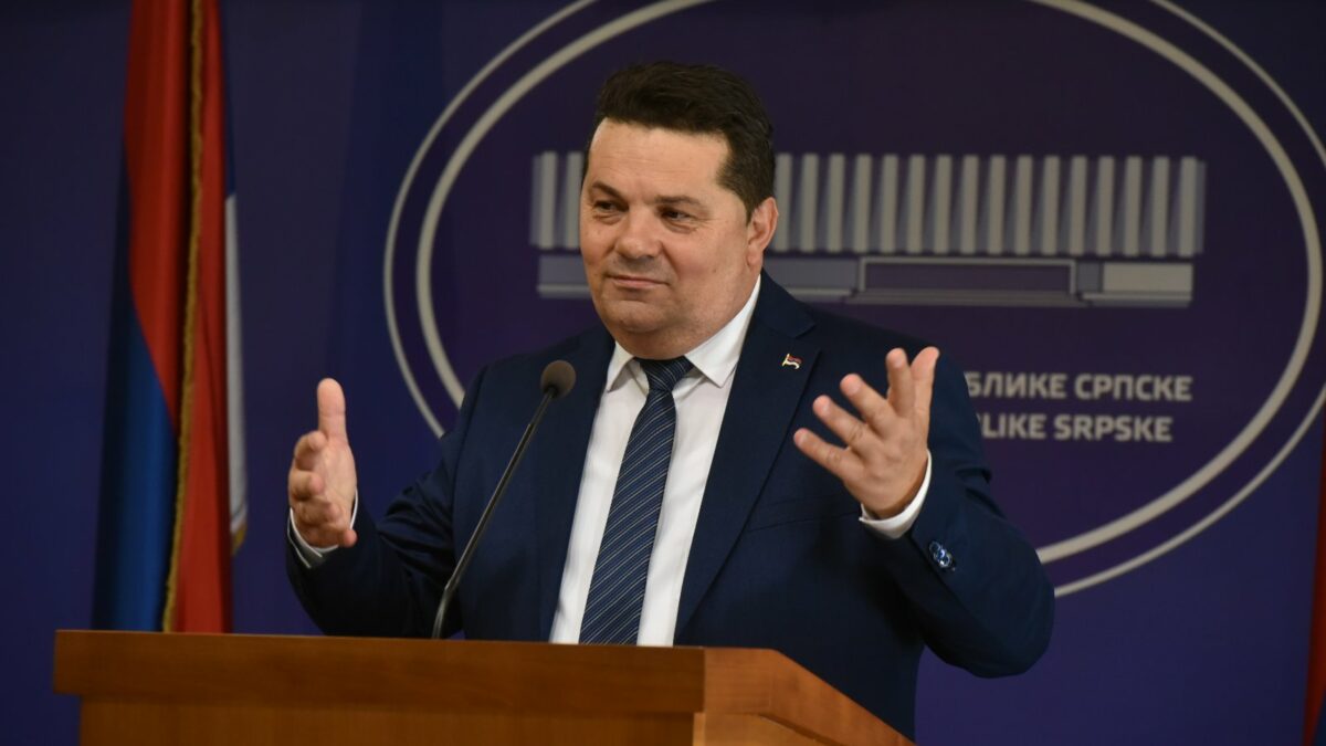 Stevandić: Srpska se ne plaši stranih ambasada i OHR-a; Ostaje da vidimo plaši li se trojka