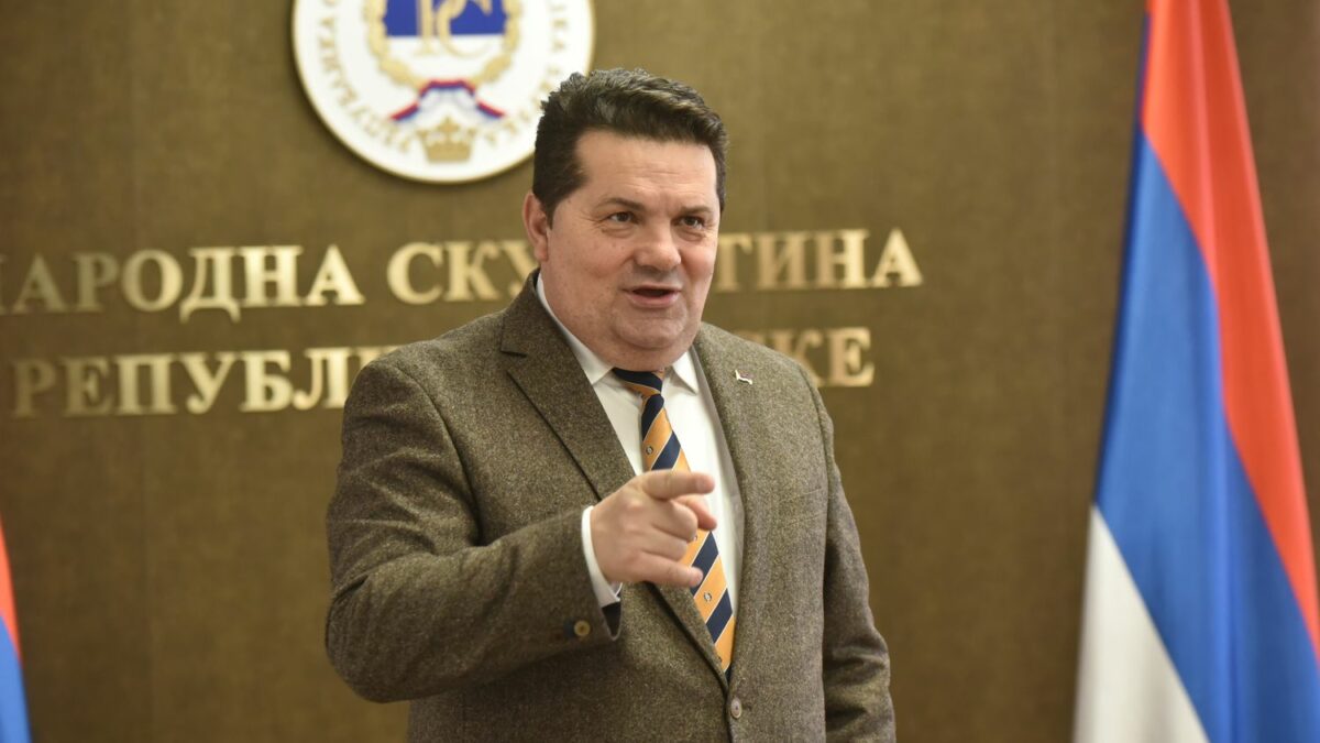 Stevandić: Ko ne podrži izborni zakon Srpske, podržao je Šmita