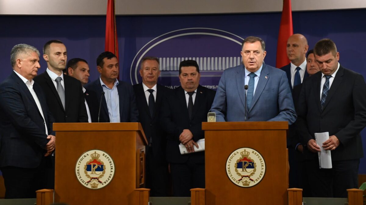 Dodik: Kukavčki čin opozicije, ne interesuju ih građani Srpske