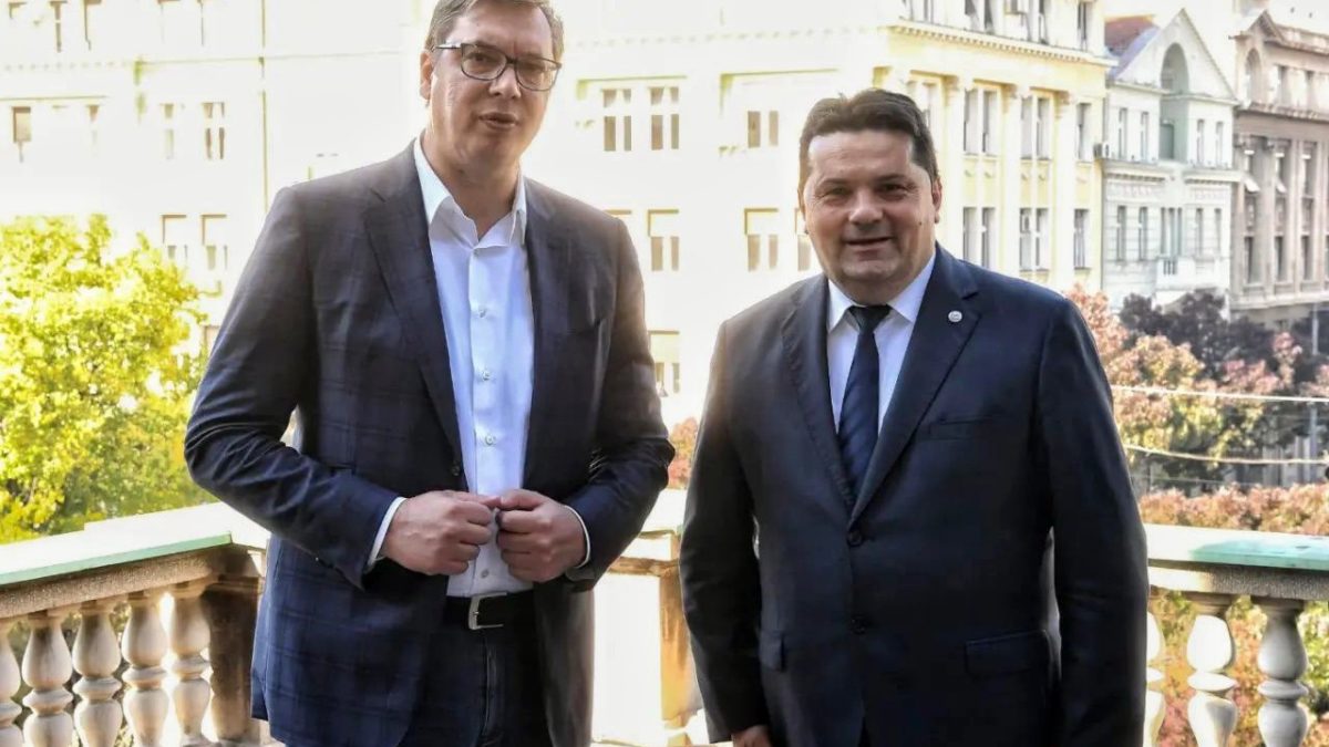 Stevandić čestitao Vučiću Dan državnosti