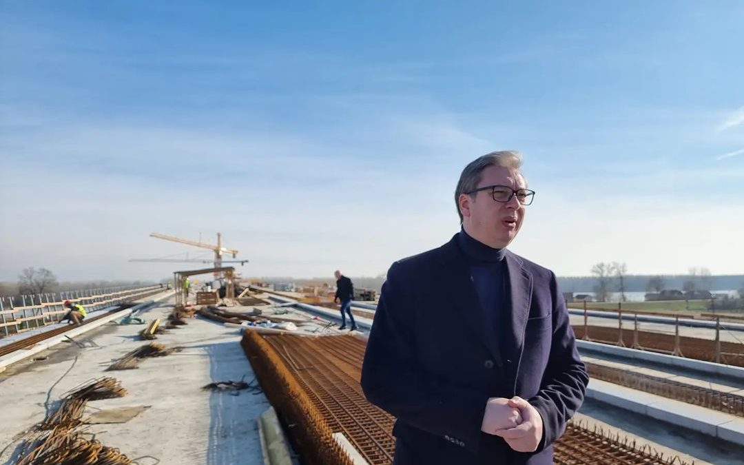 Oglasio se Vučić: “Nije naš posao da blokiramo, već da gradimo mostove”