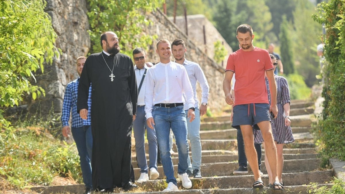 Stanivuković stigao u Mostar: Ne volim zabrane, možda se ipak spustim do Starog mosta