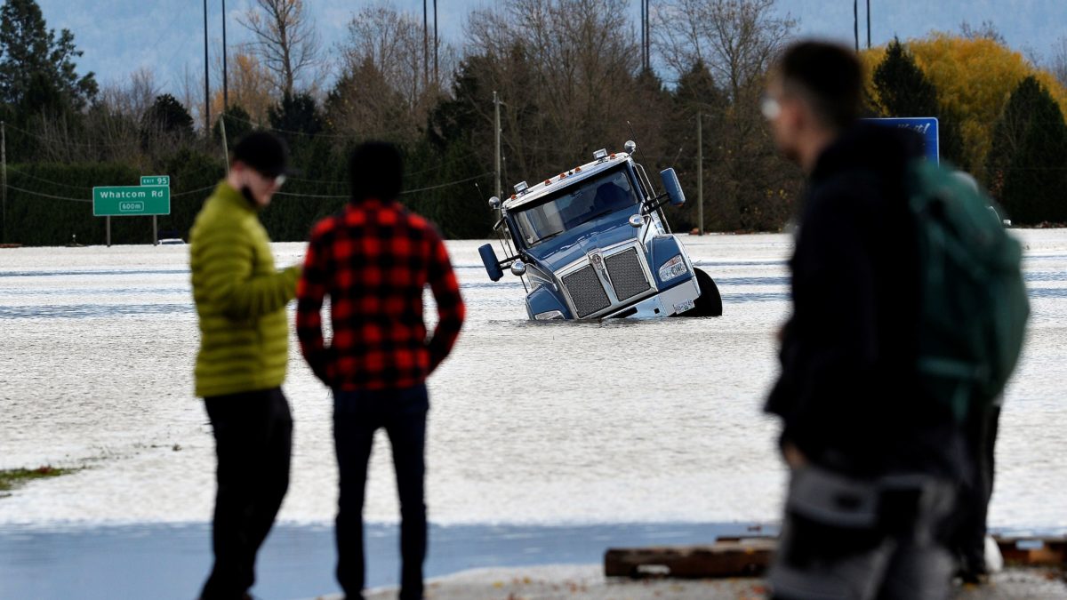 Velike poplave pogodile zapadni dio Kanade, poginula jedna osoba