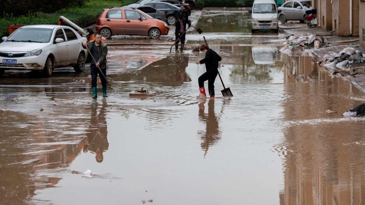Velike poplave u Kini uništavaju kuće i zemljišta, poginulo najmanje 28 osoba