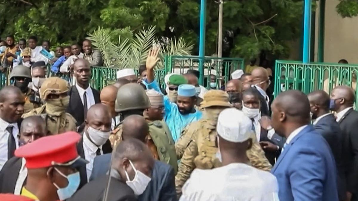 Propao pokušaj atentata na predsjednika Malija tokom bajramske molitve