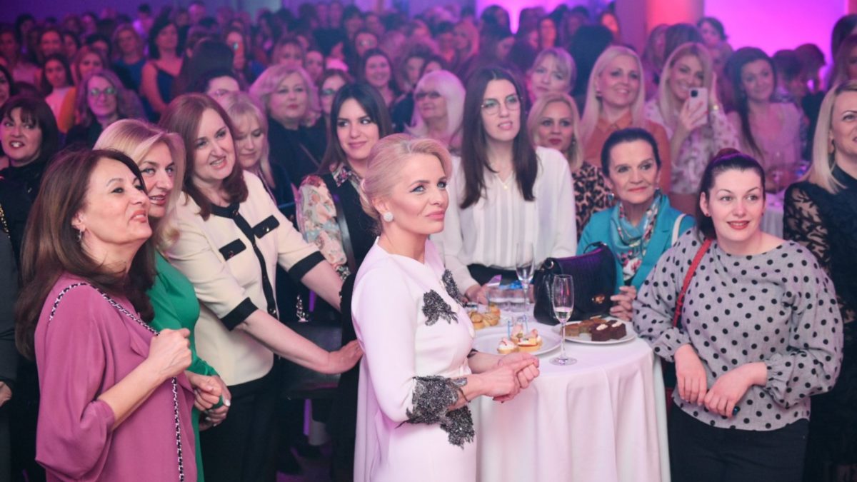 Trivićeva ugostila više od 200 žena, osmjehe na lica izmamio poznati glumac Milan Kalinić