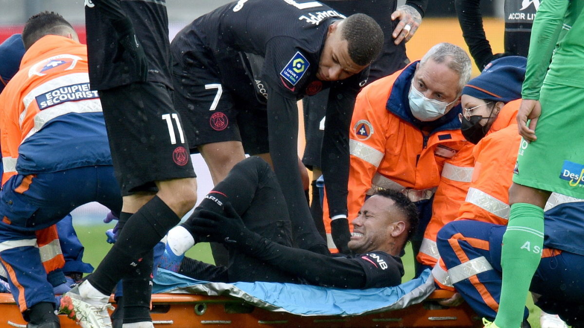 Nesretni Neymar doživio jezivu povredu pa na nosilima iznesen s terena