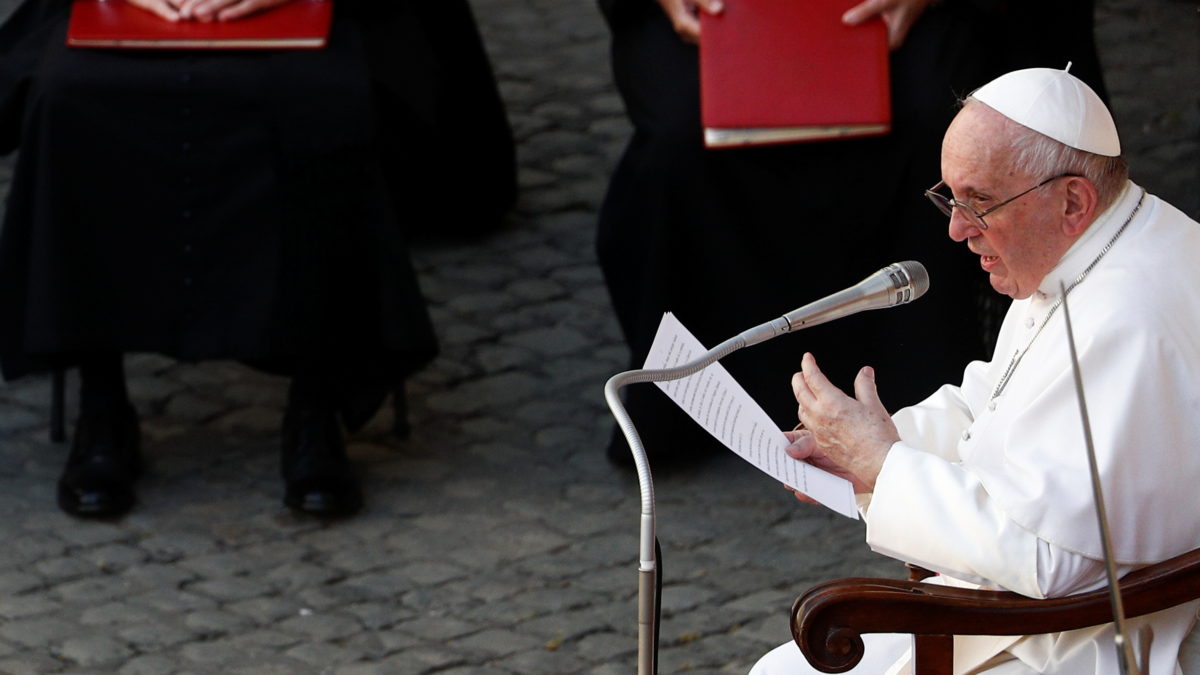 Papa Franjo primljen u rimsku bolnicu, bit će operisan