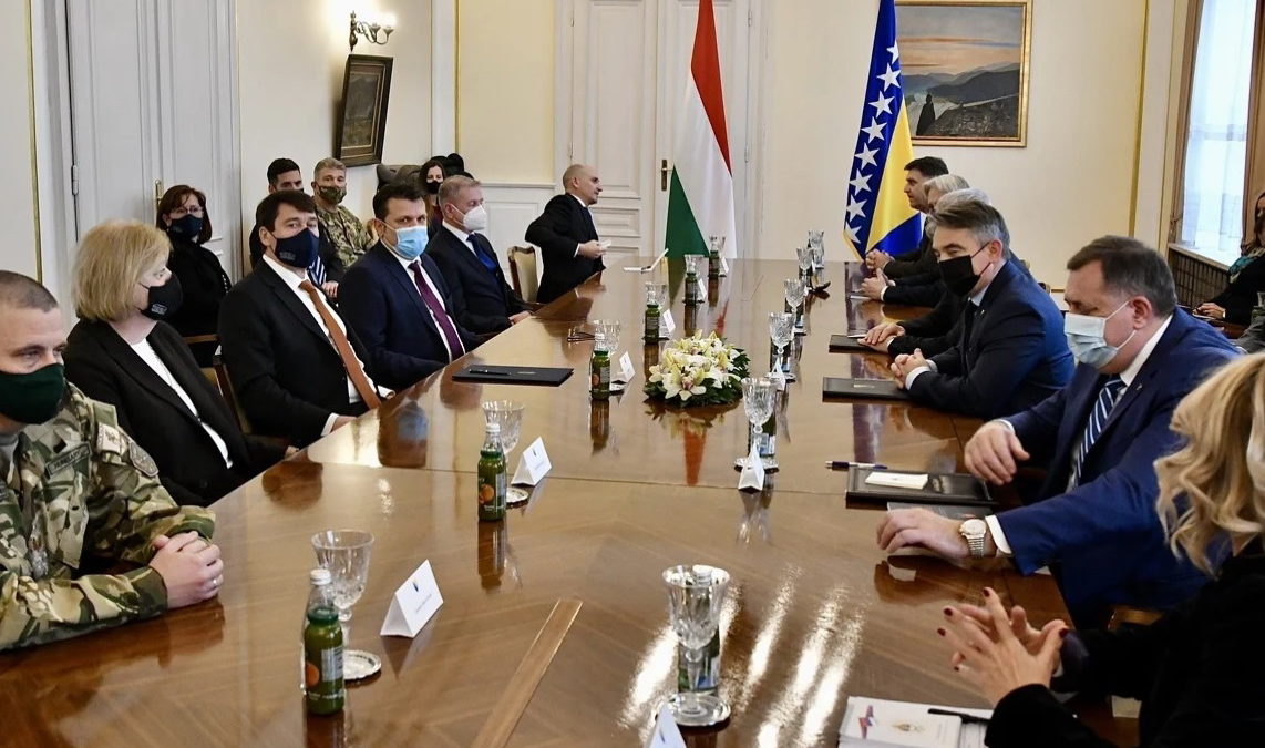Mađarski predsjednik Ader Janos stigao na sastanak s Predsjedništvom BiH