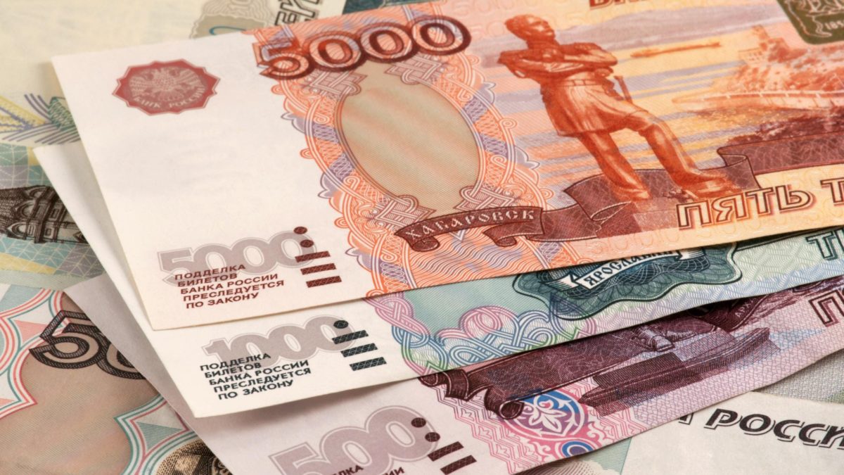 Bloomberg: Rublja je ove godine najbolja valuta na svijetu