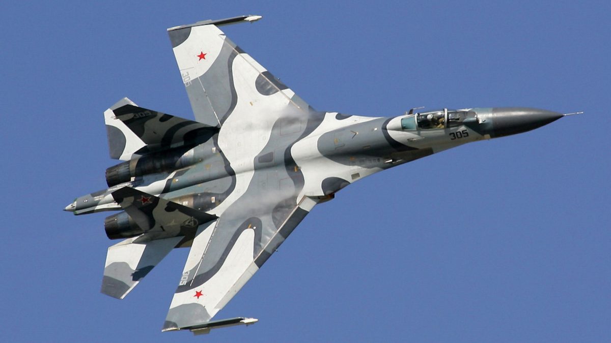 Ruski Su-27 presreo dva američka bombardera u blizini ruske granice