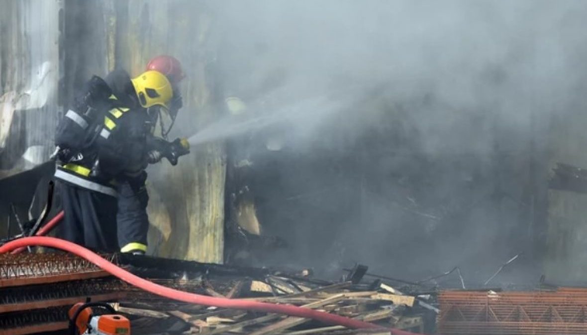 U Gacku dvije porodične kuće izgorjele do temelja