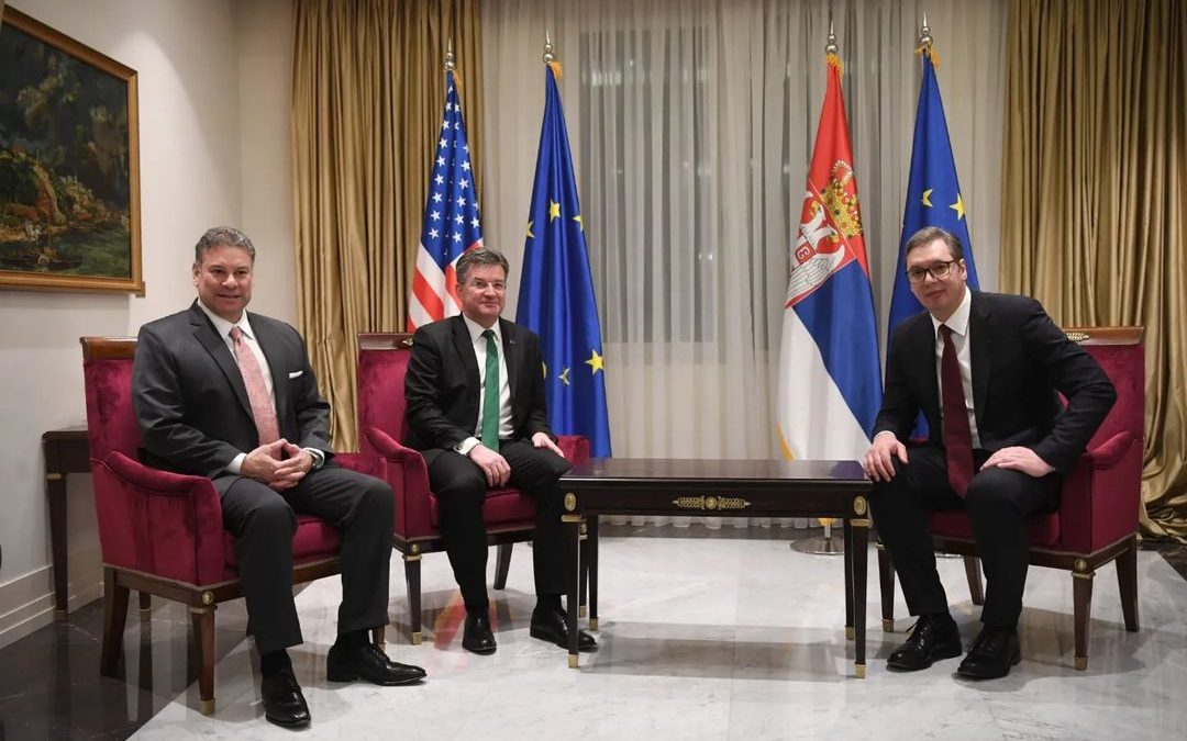 Vučić se sastao sa američkim izaslanikom za Zapadni Balkan Gabrielom Escobarom